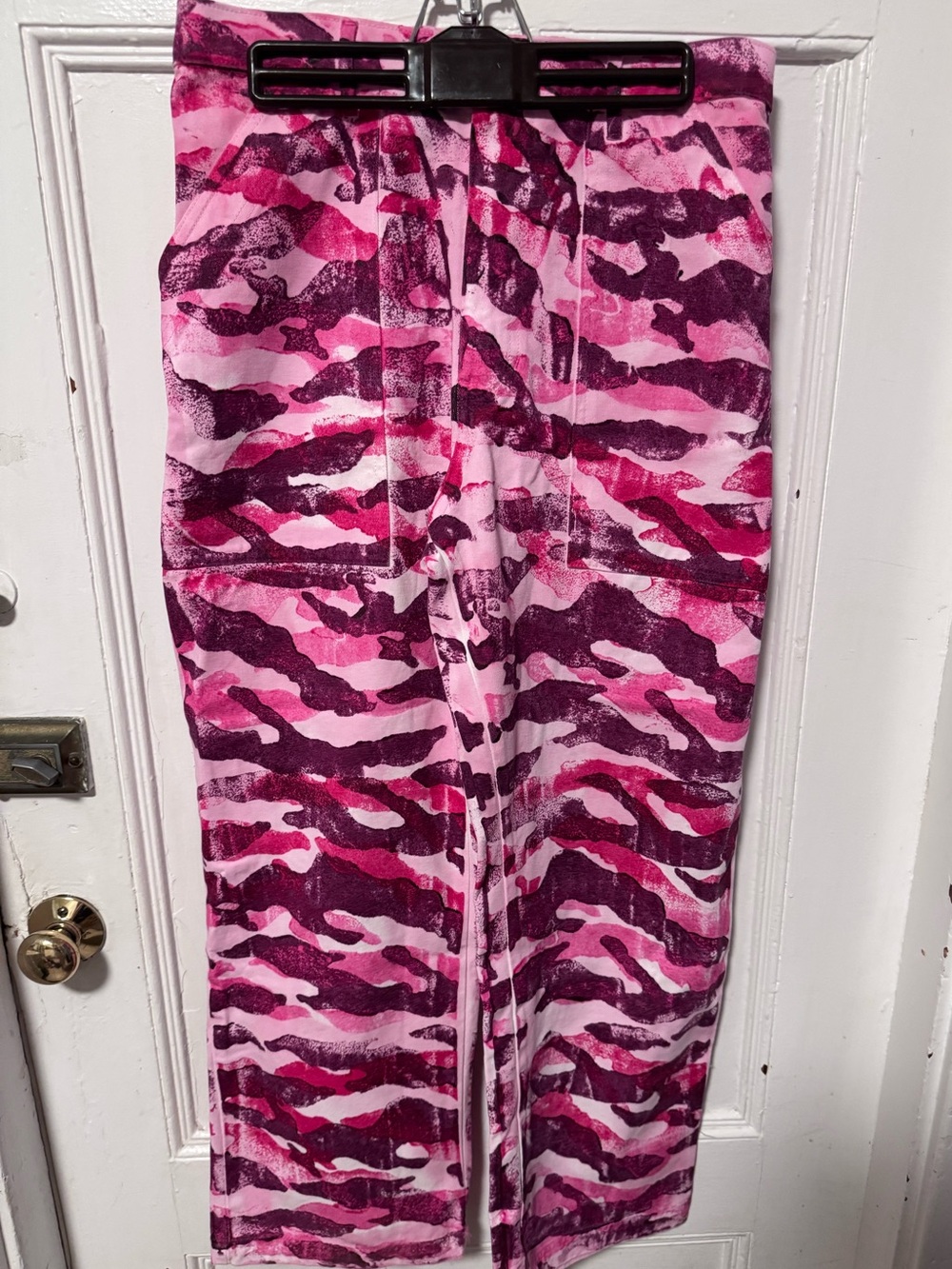 Big Bud Press pink camo work pants size M NWOT